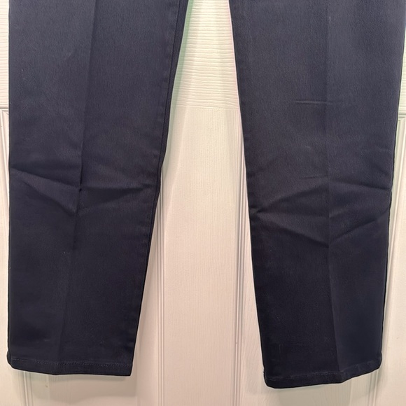 NWT Gloria Vanderbilt Slimming Blue Jeans - Picture 4 of 7